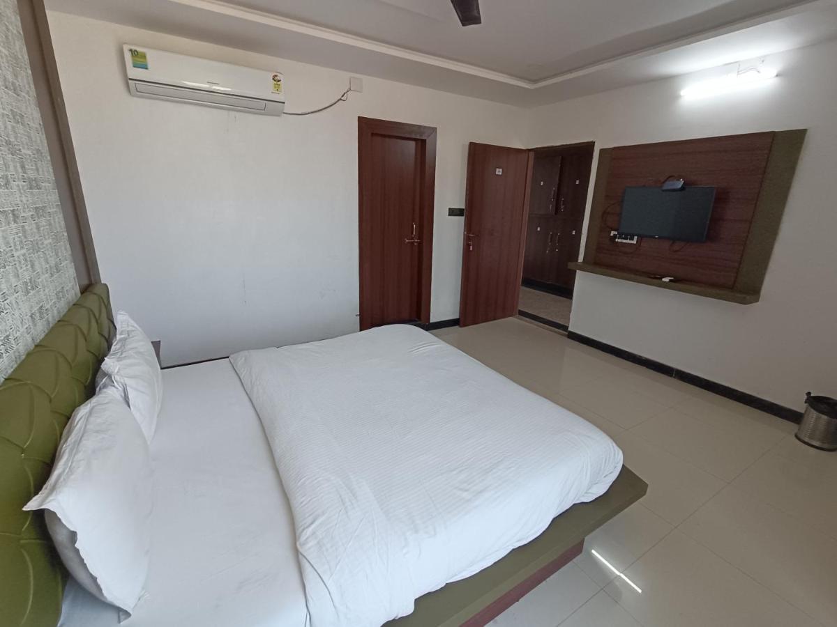 Hotel Laakhan By Ghumo Udaipur Extérieur photo