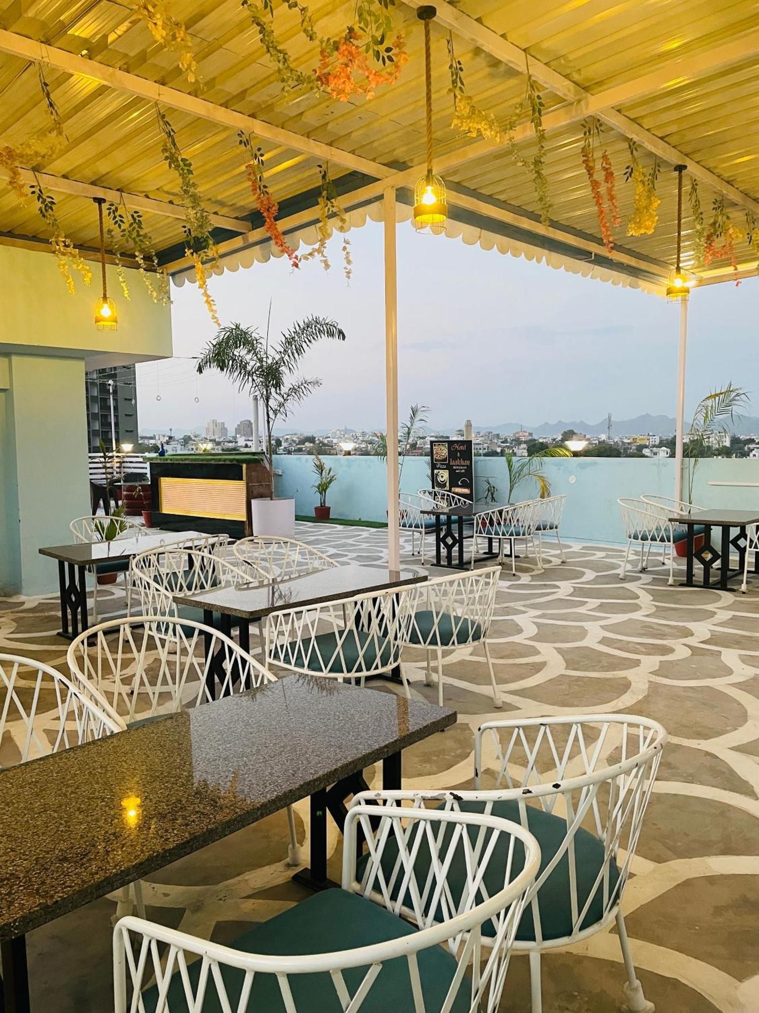 Hotel Laakhan By Ghumo Udaipur Extérieur photo